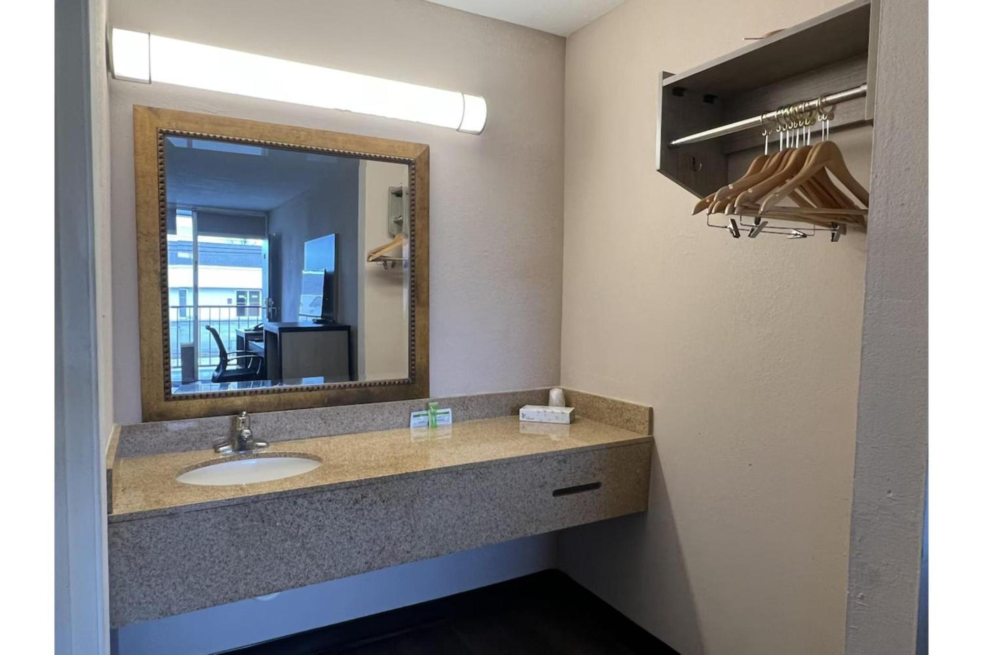 Western Motel By Oyo הטיסבורג מראה חיצוני תמונה